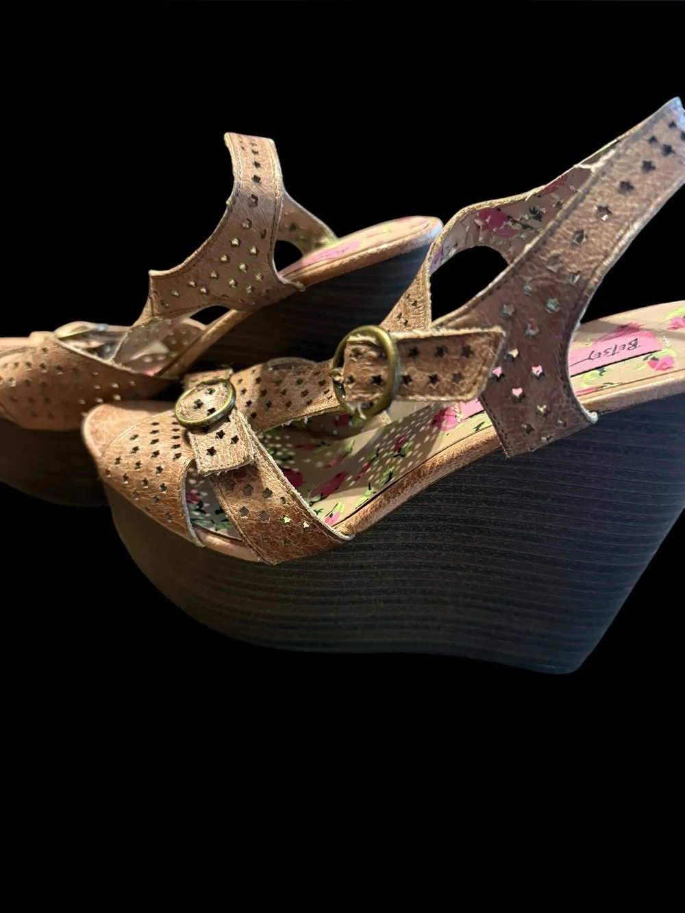 Y2K Betsey Johnson calico Bronze Perforated Platform Wedge Sandals leather 7.5